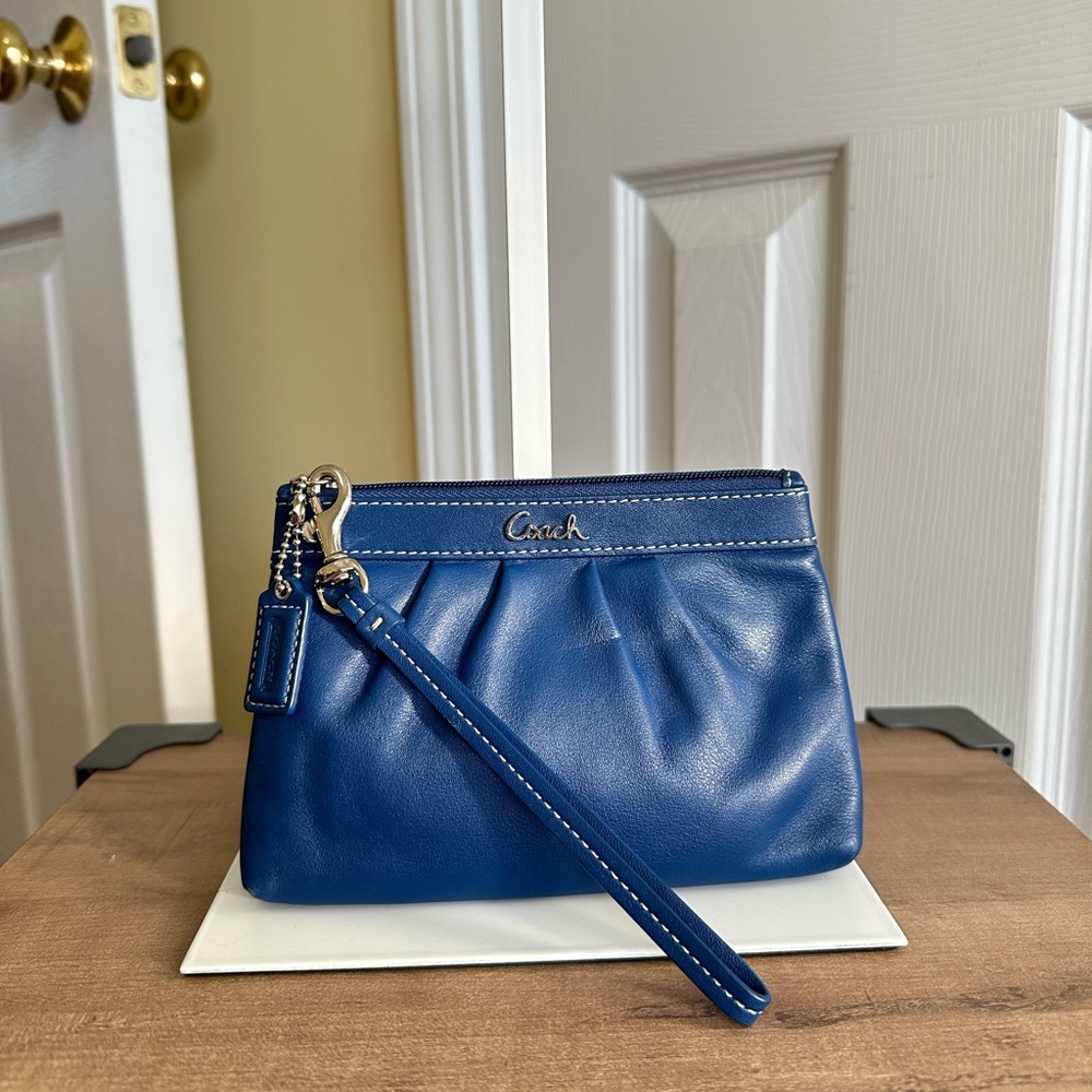 #40. Coach Soft Smooth Leather Medium Wrislet, Blue, EUC